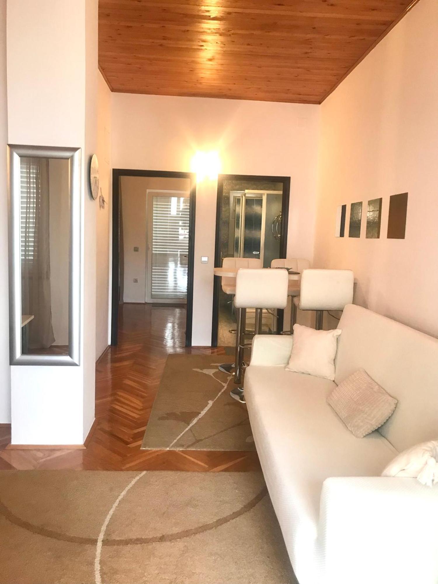 Apartment Sara Новаля Екстер'єр фото